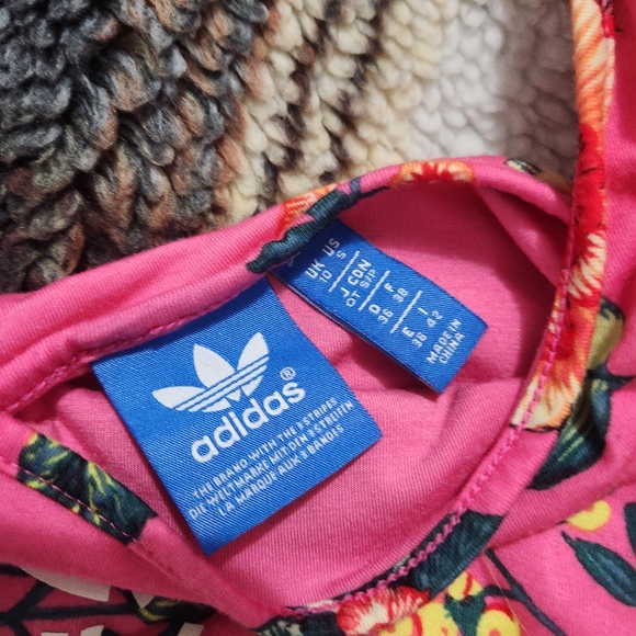 Adidas sports bra small - Picture 2 of 3